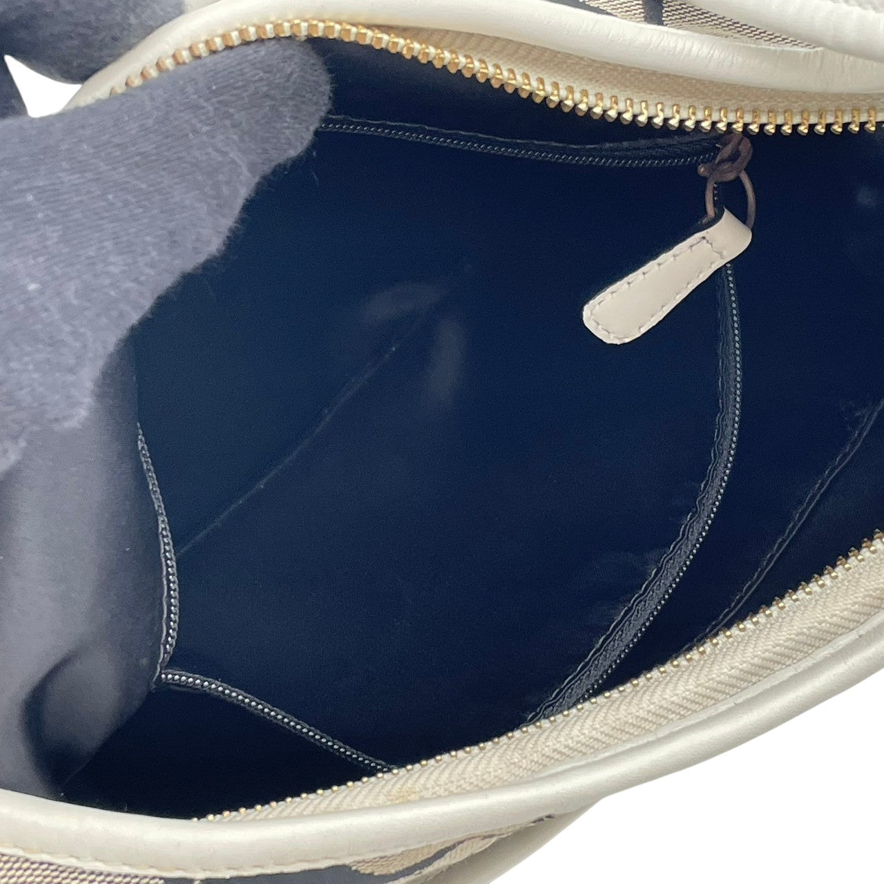 COACH コーチ バッグ シグネチャー ワンショルダーバッグ ショルダーバッグ 肩掛け キャンバス レザー 本革 グレー ホワイト 白系 ゴールド金具 エレガント カジュアル デイリー レディース 人気 定番 鞄 F10768 S80