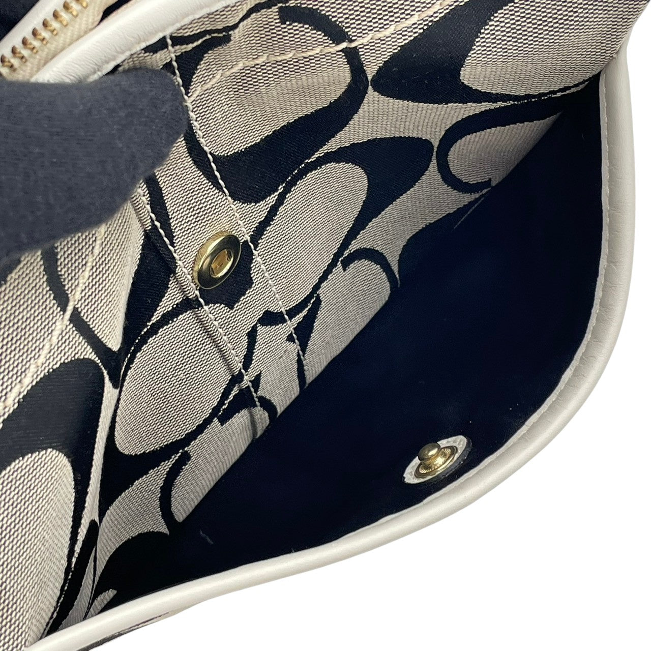 COACH コーチ バッグ シグネチャー ワンショルダーバッグ ショルダーバッグ 肩掛け キャンバス レザー 本革 グレー ホワイト 白系 ゴールド金具 エレガント カジュアル デイリー レディース 人気 定番 鞄 F10768 S80