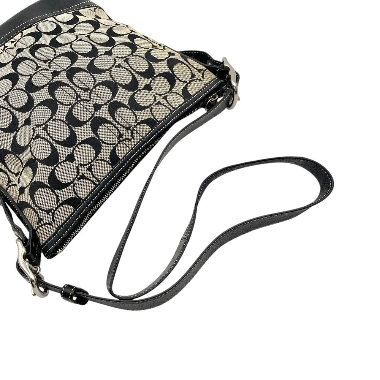 【美品】 COACH コーチ バッグ シグネチャー ダッフル ショルダーバッグ 斜め掛け 肩掛け キャンバス レザー 本革 グレー ブラック 黒 シルバー金具 エレガント クラシック カジュアル レディース 女性 定番 人気 鞄 9362 S90