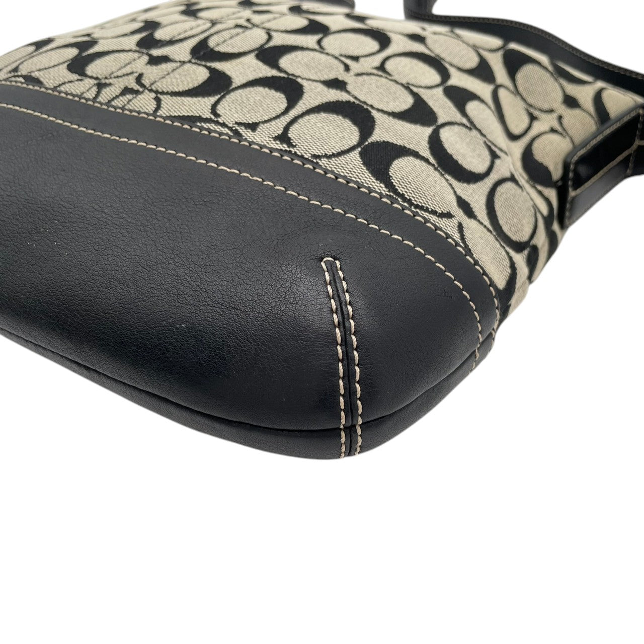 【美品】 COACH コーチ バッグ シグネチャー ダッフル ショルダーバッグ 斜め掛け 肩掛け キャンバス レザー 本革 グレー ブラック 黒 シルバー金具 エレガント クラシック カジュアル レディース 女性 定番 人気 鞄 9362 S90