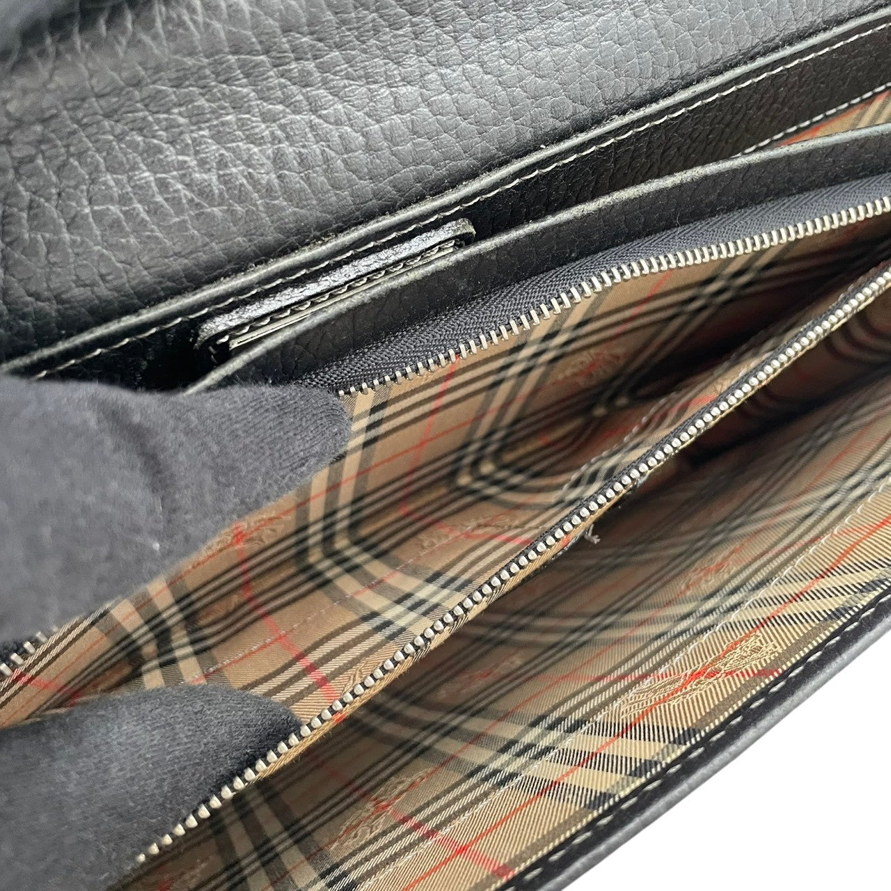 バーバリー バッグ BURBERRY ブリーフケース ビジネスバッグ ダレスバッグ ハンドバッグ 手提げ A4収納 型押しレザー 本革 ブラック 黒 シルバー金具 ノバチェック エレガント クラシック ヴィンテージ メンズ 男性 通勤 仕事 定番 S90