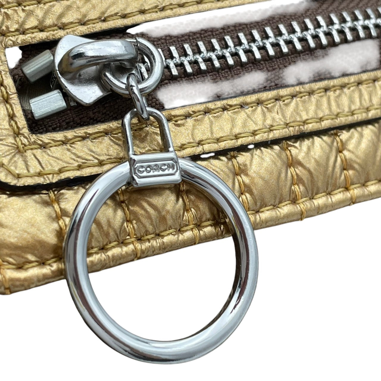 【美品】 COACH コーチ バッグ ポピー シグネチャー サテン ショルダー トートバッグ ハンドバッグ 手提げ キャンバス エナメル ベージュ ゴールド 金色 シルバー金具 カジュアル デイリー 通勤 通学 レディース 18676 S90