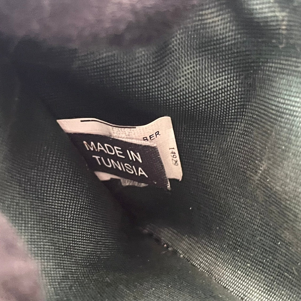 【美品】フルラ BABYLON バビロン ジップアラウンド ウォレット 長財布 ラウンドファスナー 小銭入れあり レザー 本革 ダークグリーン 深緑 ゴールド金具 エレガント クラシック デイリー 通勤 通学 レディース 女性 人気 定番 綺麗め 上品 W1