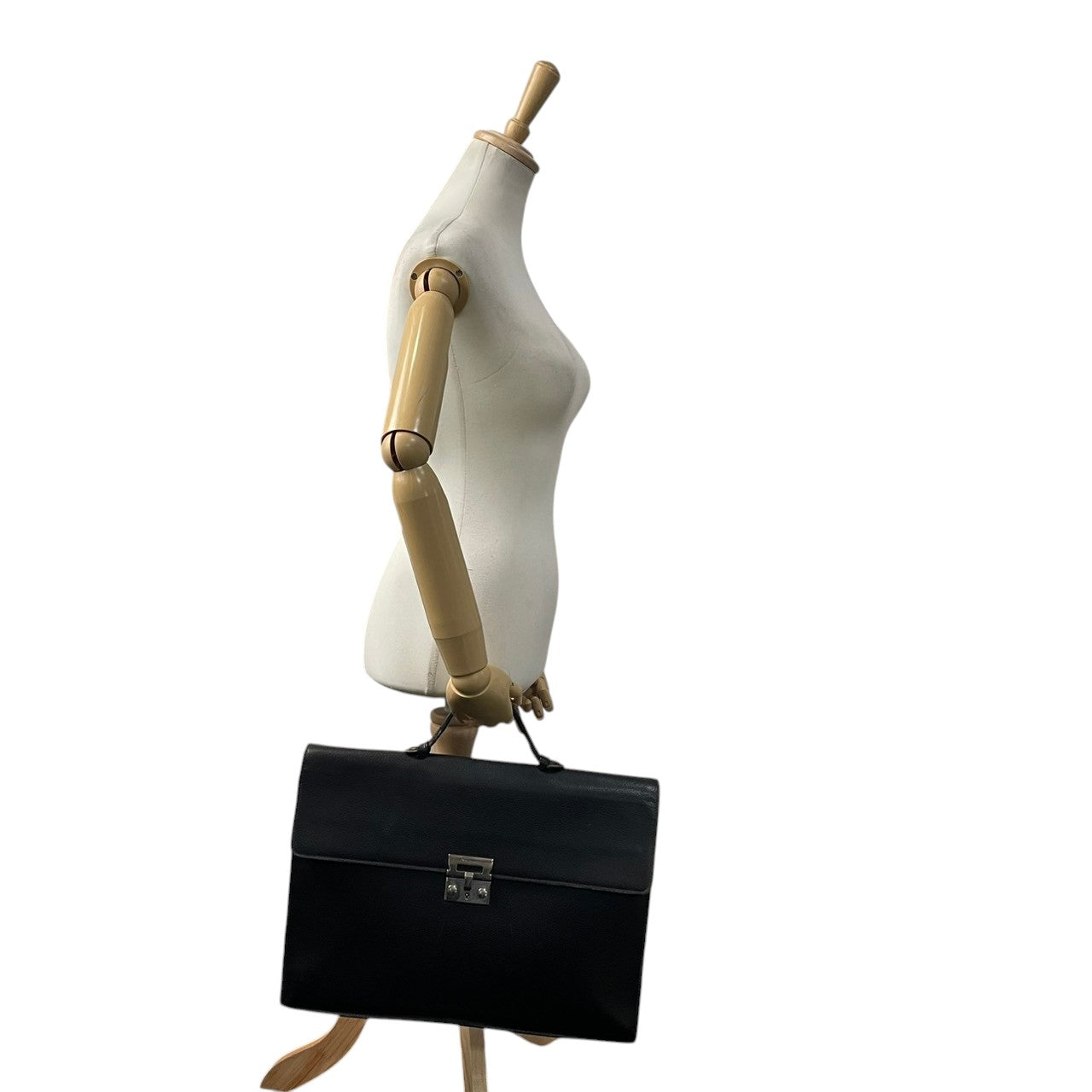 フェラガモ Salvatore Ferragamo ヴィンテージ レザー ブリーフケース ビジネスバッグ 書類鞄 手提げ A4収納 本革 ブラック 黒 シルバー金具 エレガント クラシック スタイリッシュ 通勤 ビジネス メンズ レディース S66