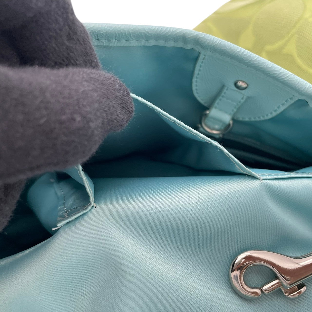 コーチ COACH リゾート シグネチャー XL トートバッグ ハンドバッグ 手提げ 肩掛け 大容量 A4収納 キャンバス レザー ライトグリーン 水色 シルバー金具 エレガント カジュアル デイリー 通勤 通学 レディース 女性 人気 22690 S66
