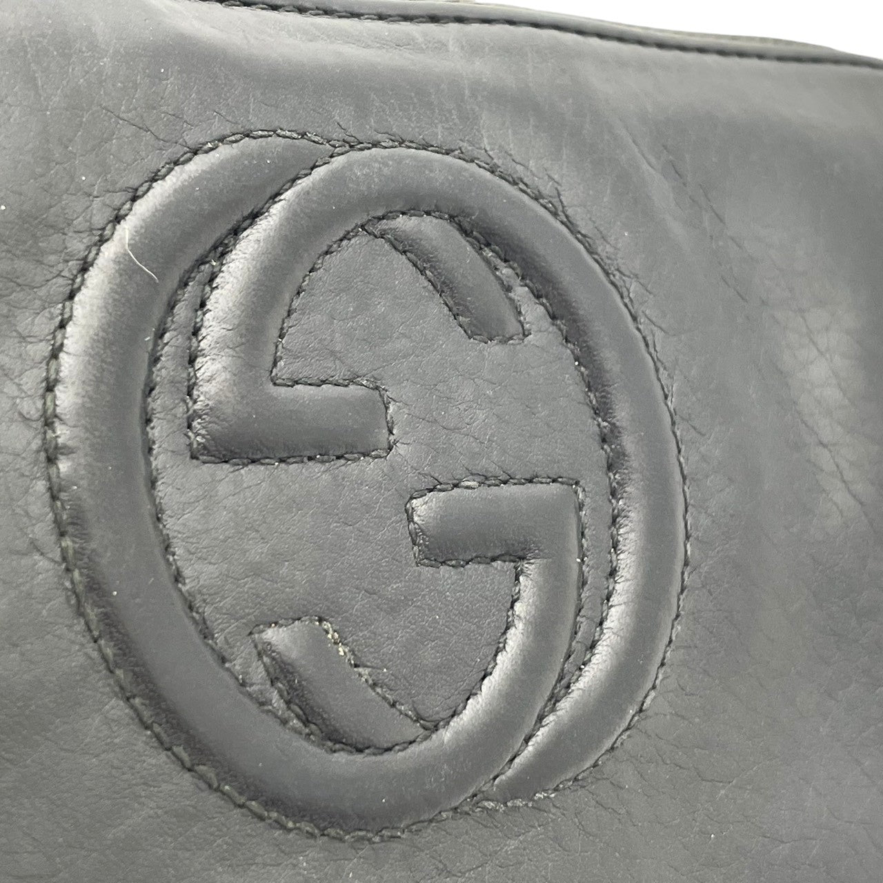 グッチ GUCCI ソーホー ラウンドファスナー長財布 ジップアラウンド ウォレット ロングウォレット 札入れ 小銭入れあり レザー 本革 ブラック 黒 ゴールド金具 GGロゴ インターロッキングG エレガント クラシック 定番 人気 レディース 女性 W5