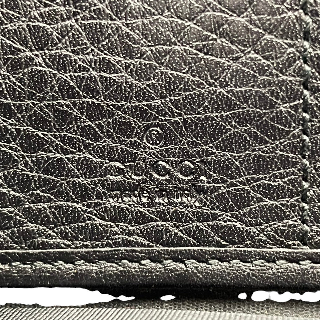 グッチ GUCCI ソーホー ラウンドファスナー長財布 ジップアラウンド ウォレット ロングウォレット 札入れ 小銭入れあり レザー 本革 ブラック 黒 ゴールド金具 GGロゴ インターロッキングG エレガント クラシック 定番 人気 レディース 女性 W5