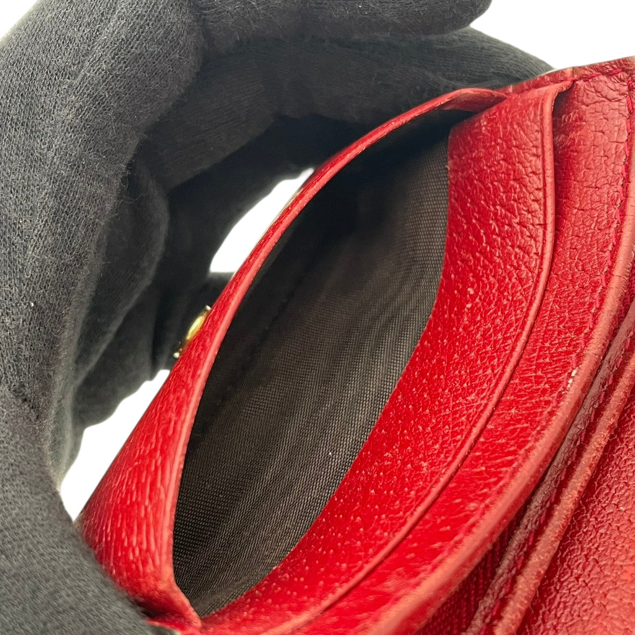 グッチ GGスプリーム ティアン Tian コンパクト財布 ミニ財布 折り財布 PVC レザー ベージュ マルチカラー ゴールド金具 GG柄 花柄 蝶柄 エレガント クラシック レトロ レディース 女性 人気 定番 W5