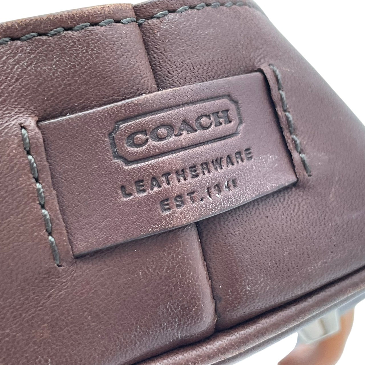 コーチ COACH ボーダー キャンバス レザー トートバッグ ハンドバッグ 手提げ ブラウン 茶色 ベージュ シルバー金具 エレガント カジュアル デイリー 通勤 通学 レディース 女性 人気 定番 7713 S68