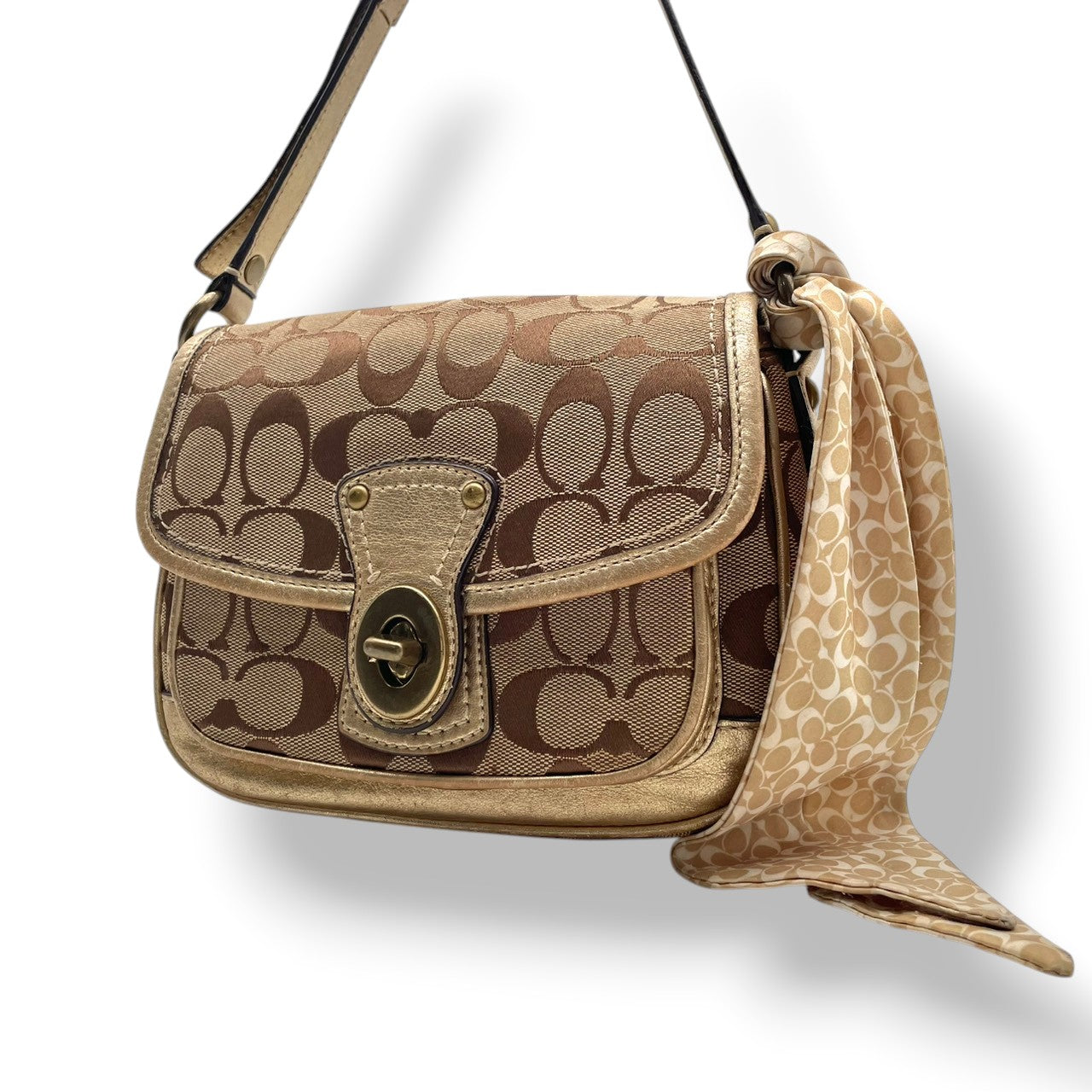 コーチ COACH シグネチャー ターンロック キャンバス レザー ショルダーバッグ 斜め掛け ベージュ ゴールド金具 エレガント カジュアル デイリー お出かけ レディース 女性 人気 定番 10566S S3