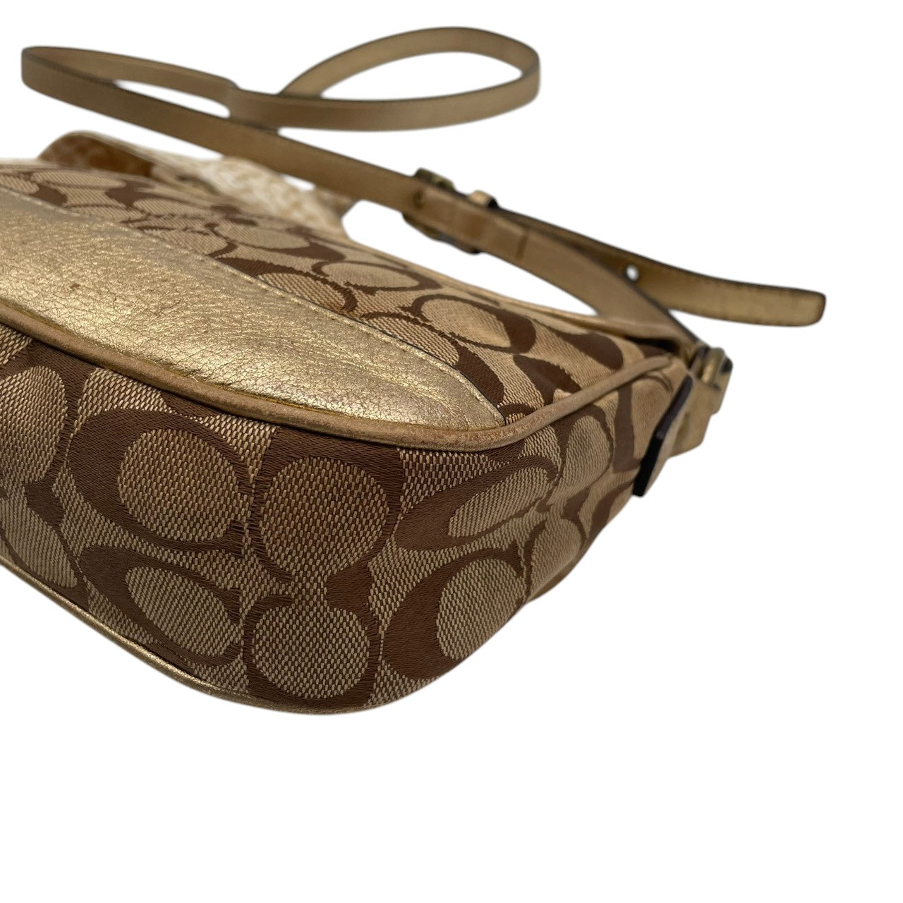 コーチ COACH シグネチャー ターンロック キャンバス レザー ショルダーバッグ 斜め掛け ベージュ ゴールド金具 エレガント カジュアル デイリー お出かけ レディース 女性 人気 定番 10566S S3