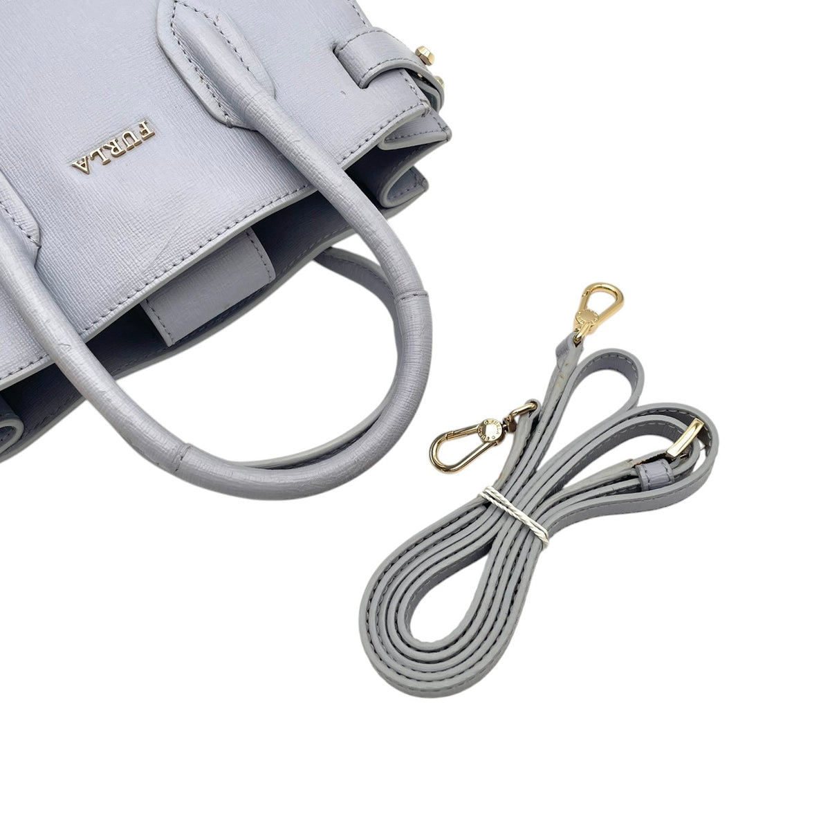フルラ FURLA PIN ピン ミニ トートバッグ ハンドバッグ ショルダーバッグ 2WAY 斜め掛け サフィアーノレザー 本革 ライトブルー 水色 ゴールド金具 エレガント カジュアル デイリー お出かけ レディース 人気 定番 S88