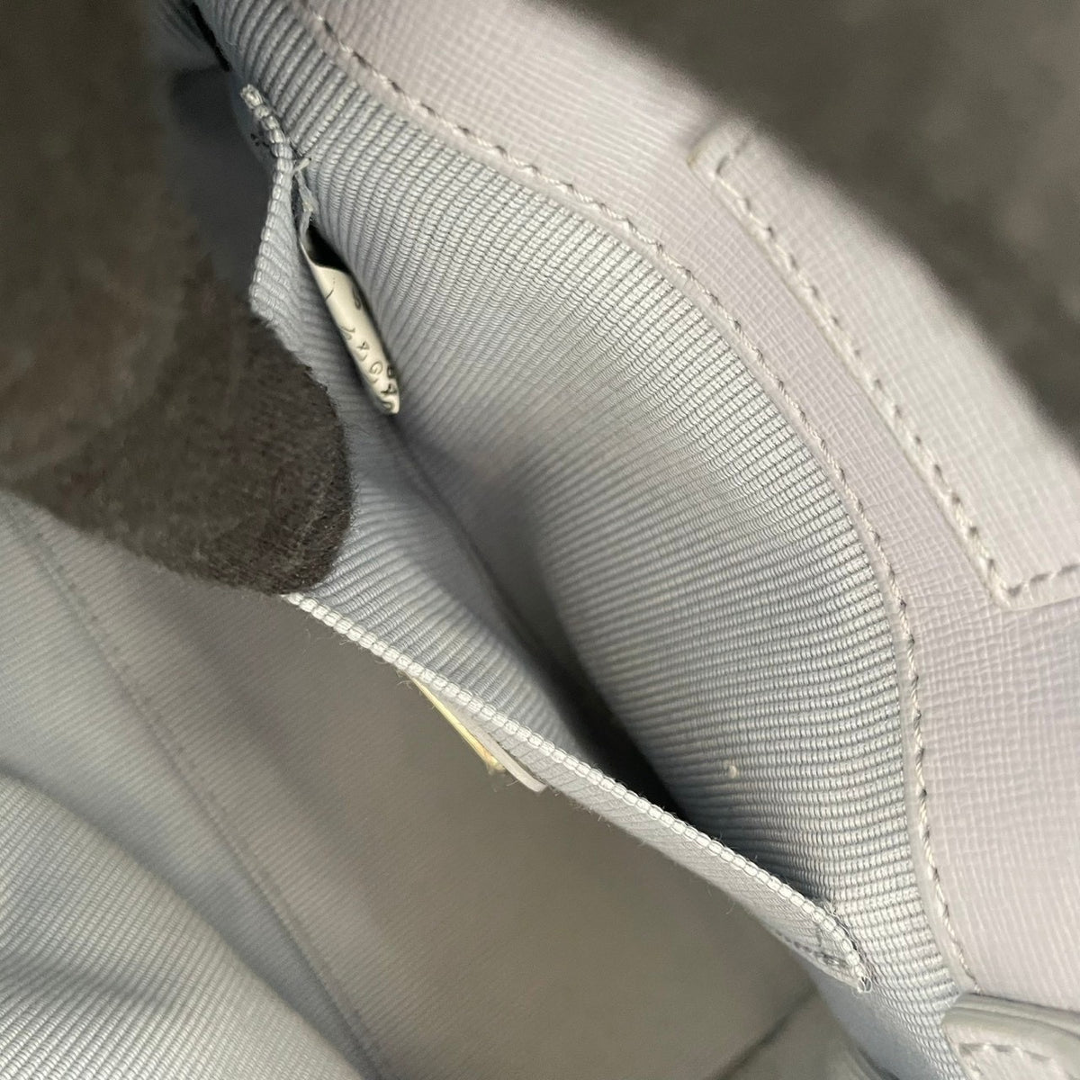 フルラ FURLA PIN ピン ミニ トートバッグ ハンドバッグ ショルダーバッグ 2WAY 斜め掛け サフィアーノレザー 本革 ライトブルー 水色 ゴールド金具 エレガント カジュアル デイリー お出かけ レディース 人気 定番 S88