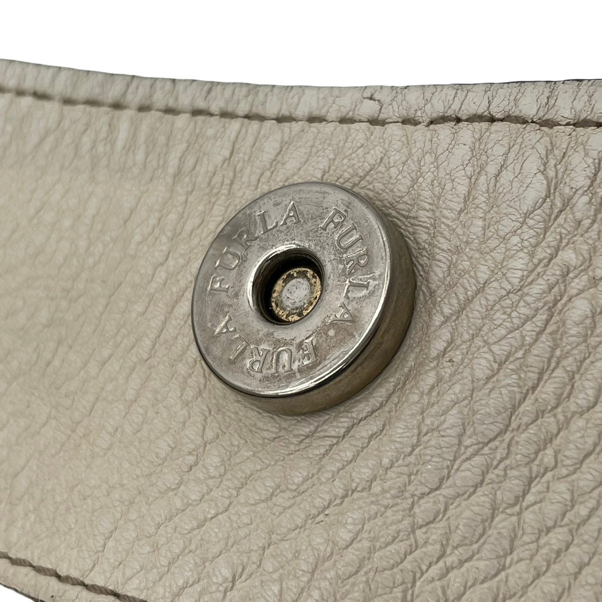 フルラ FURLA リズ Liz トートバッグ ショルダーバッグ ハンドバッグ 肩掛け A4収納 レザー 本革 ブラック 黒 アイボリー 白 スタッズ ゴールド金具 エレガント カジュアル 通勤 通学 大容量 レディース 人気 定番 S88
