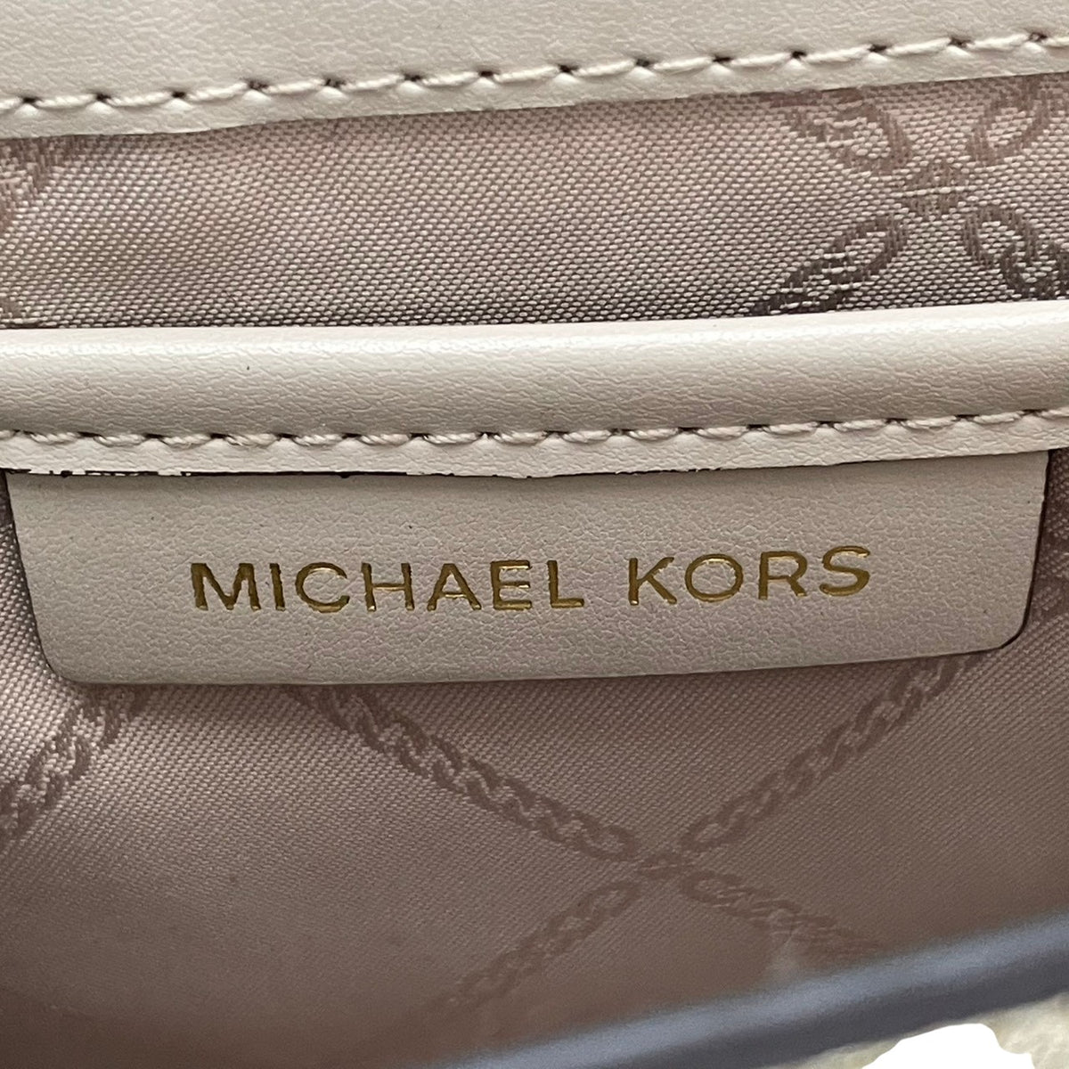 【美品】マイケルコース MICHAEL KORS GRACE グレース ミディアム エンベロープ クラッチバッグ セカンドバッグ ポーチ レザー 本革 シャンパンゴールド ゴールド金具 キラキラ 華やか パーティ フォーマル ドレスシーン レディース S79