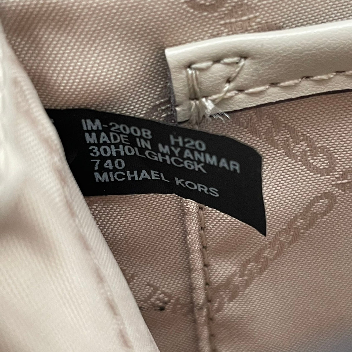 【美品】マイケルコース MICHAEL KORS GRACE グレース ミディアム エンベロープ クラッチバッグ セカンドバッグ ポーチ レザー 本革 シャンパンゴールド ゴールド金具 キラキラ 華やか パーティ フォーマル ドレスシーン レディース S79
