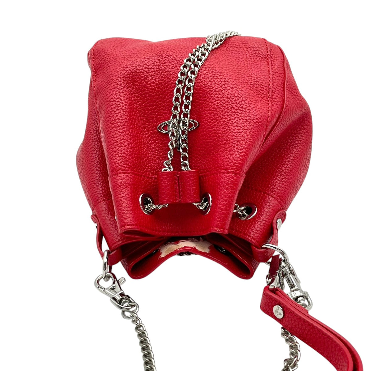ヴィヴィアンウエストウッド Vivienne Westwood Chrissy クリッシー スモール バケットバッグ ショルダーバッグ 斜め掛け 巾着 ヴィーガンレザー 本革 ローズレッド 赤系 シルバー金具 オーブモチーフ エレガント レディース S79