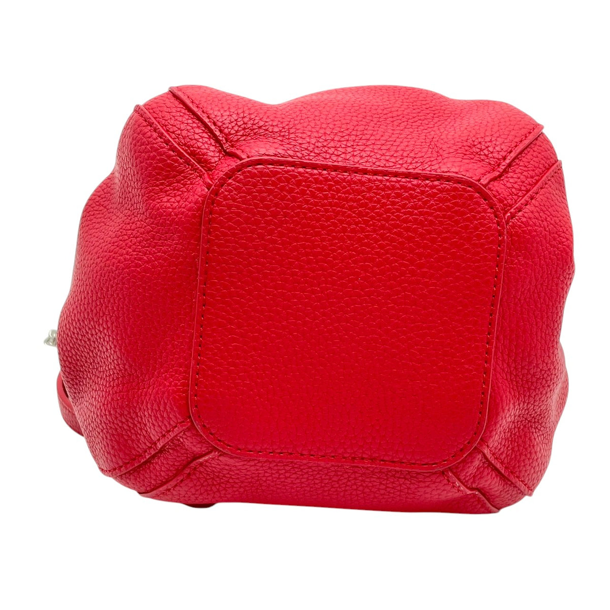 ヴィヴィアンウエストウッド Vivienne Westwood Chrissy クリッシー スモール バケットバッグ ショルダーバッグ 斜め掛け 巾着 ヴィーガンレザー 本革 ローズレッド 赤系 シルバー金具 オーブモチーフ エレガント レディース S79