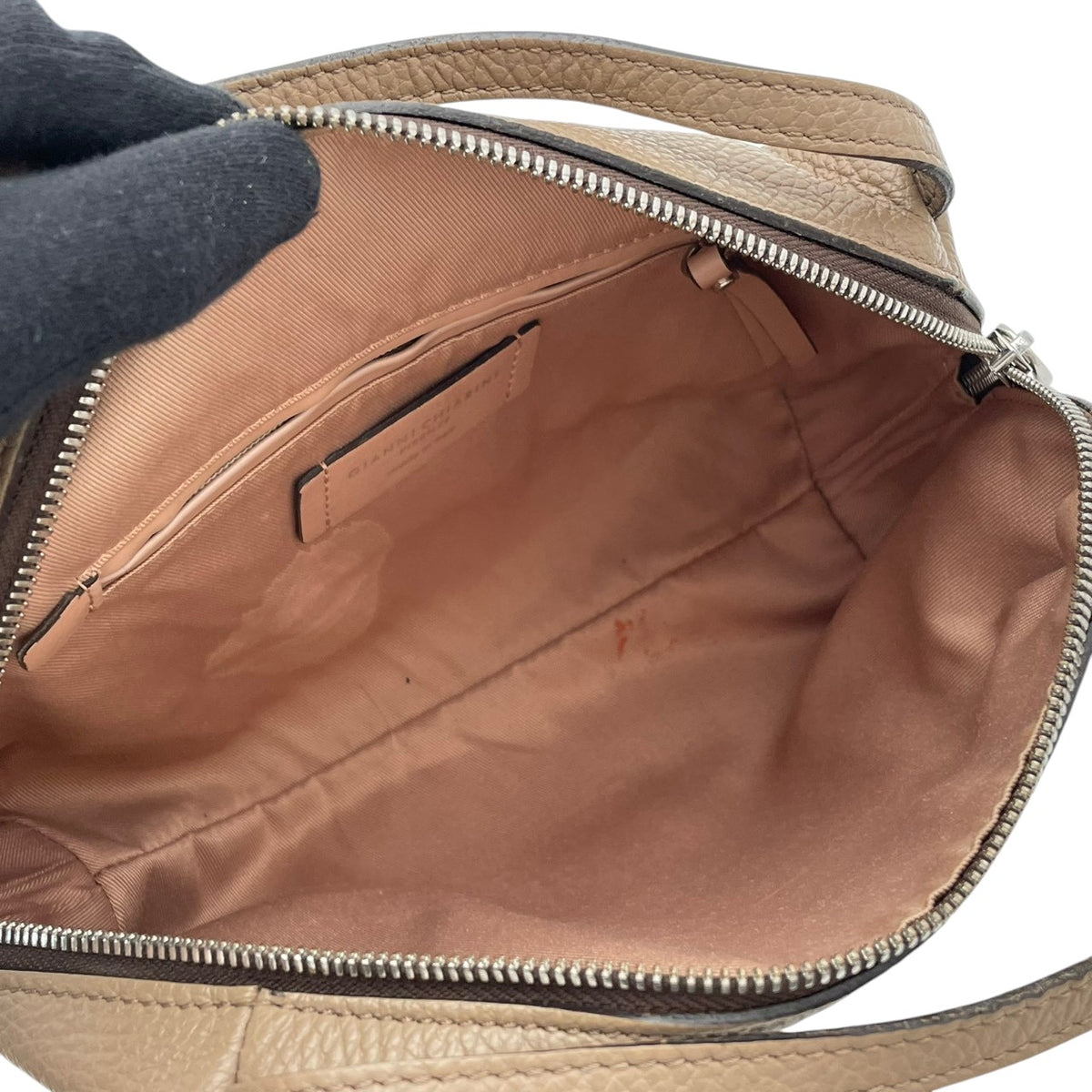 ジャンニキアリーニ GIANNI CHIARINI アリファ ALIFA ハンドバッグ ショルダーバッグ 2WAY 斜め掛け シュリンク シボ革 レザー 本革 ライトブラウン ベージュ系 シルバー金具 エレガント カジュアル レディース 人気 定番 S79