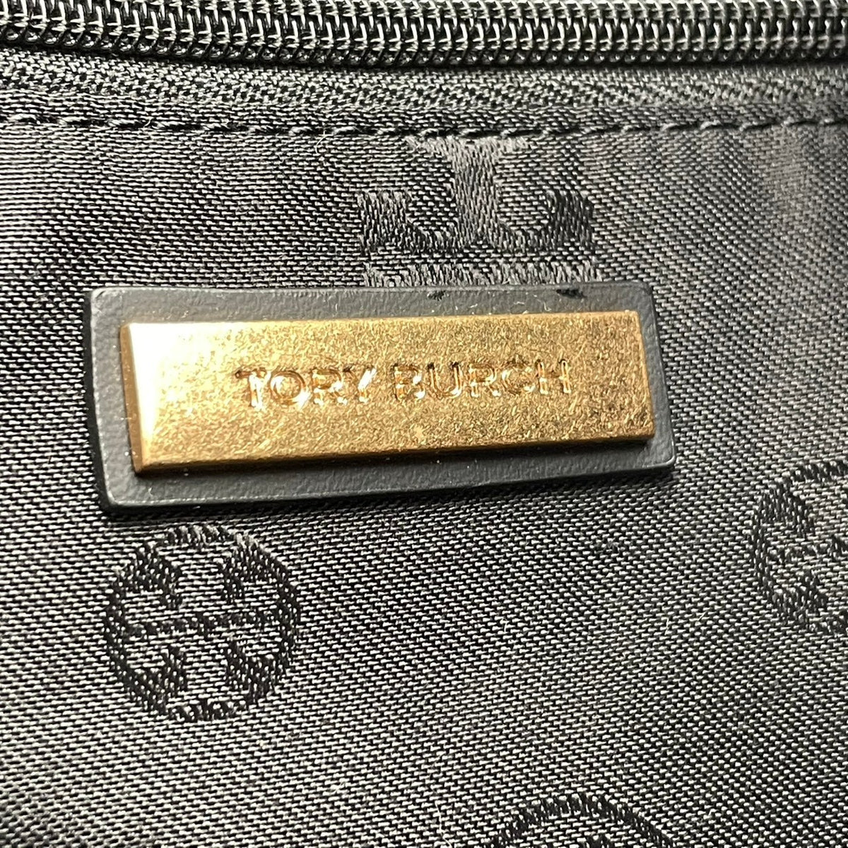 【美品】トリーバーチ TORY BURCH エラ Ella トートバッグ ハンドバッグ ショルダーバッグ 肩掛け ナイロン レザー 本革 ブラック 黒 デカロゴ トライアングル コーナー パッチ A4収納 大容量 通学 通勤 S35