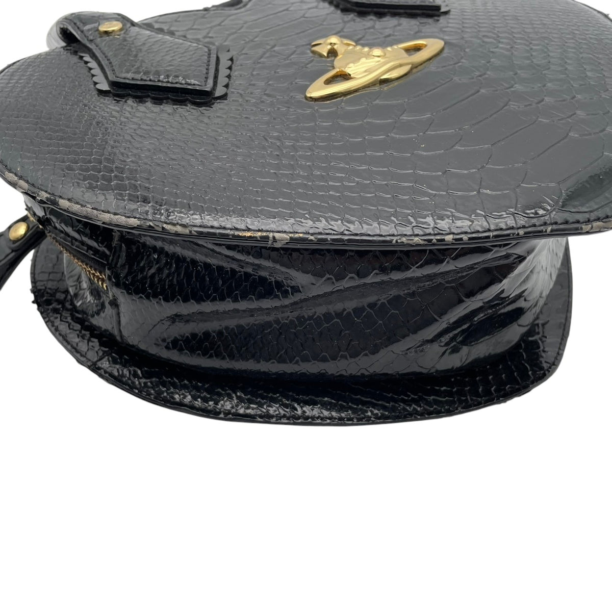 ヴィヴィアンウエストウッド Vivienne Westwood FRILLY SNAKE HEART ハート型 2WAY ハンドバッグ ショルダーバッグ 斜め掛け パテント エナメル レザー 本革 ブラック 黒 ゴールド金具 オーブチャーム 個性的 S51