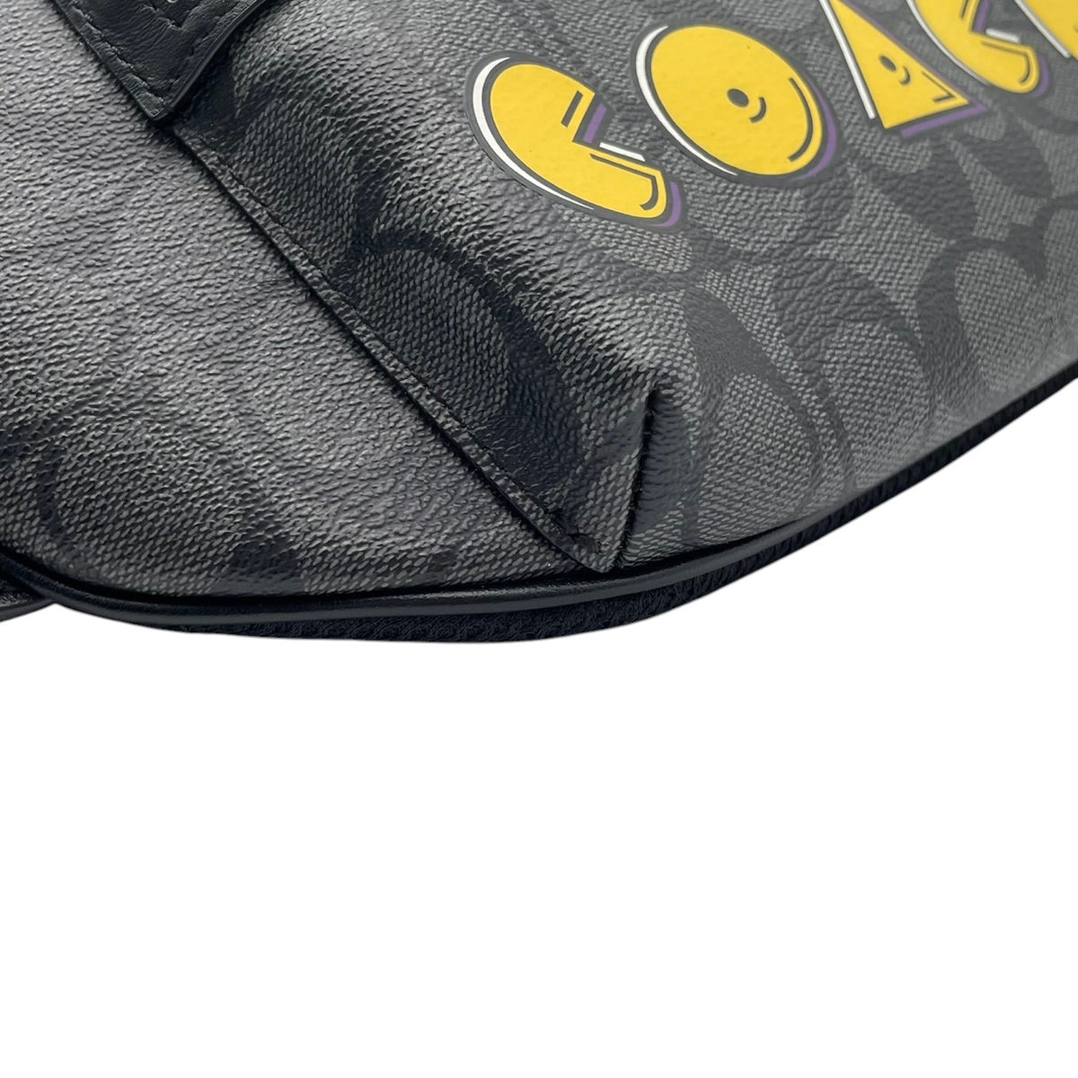 コーチ COACH パックマン PAC-MAN コラボ シグネチャー ウエストバッグ ボディバッグ ショルダーバッグ 斜め掛け PVC レザー 本革 グレー チャコール ブラック 黒 イエロー F72924 メンズ レディース ユニセックス S51