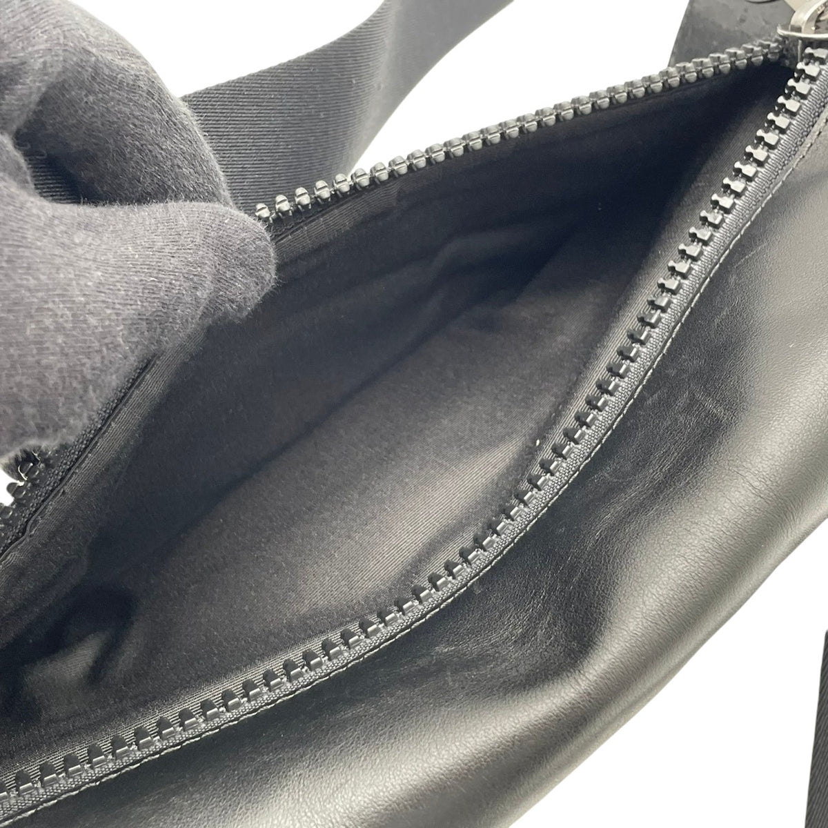 コーチ COACH パックマン PAC-MAN コラボ シグネチャー ウエストバッグ ボディバッグ ショルダーバッグ 斜め掛け PVC レザー 本革 グレー チャコール ブラック 黒 イエロー F72924 メンズ レディース ユニセックス S51