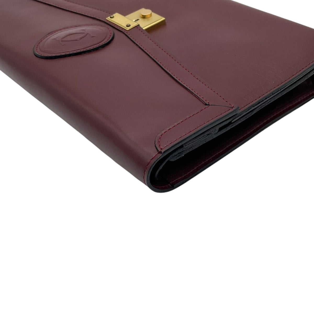 カルティエ Cartier マストライン Must de Cartier レザー セカンドバッグ クラッチバッグ 手提げかばん フラップ 鍵付き ロック金具 2Cモチーフ エンボス 本革 ボルドー バーガンディ 赤紫 ゴールド金具 ビンテージ S51