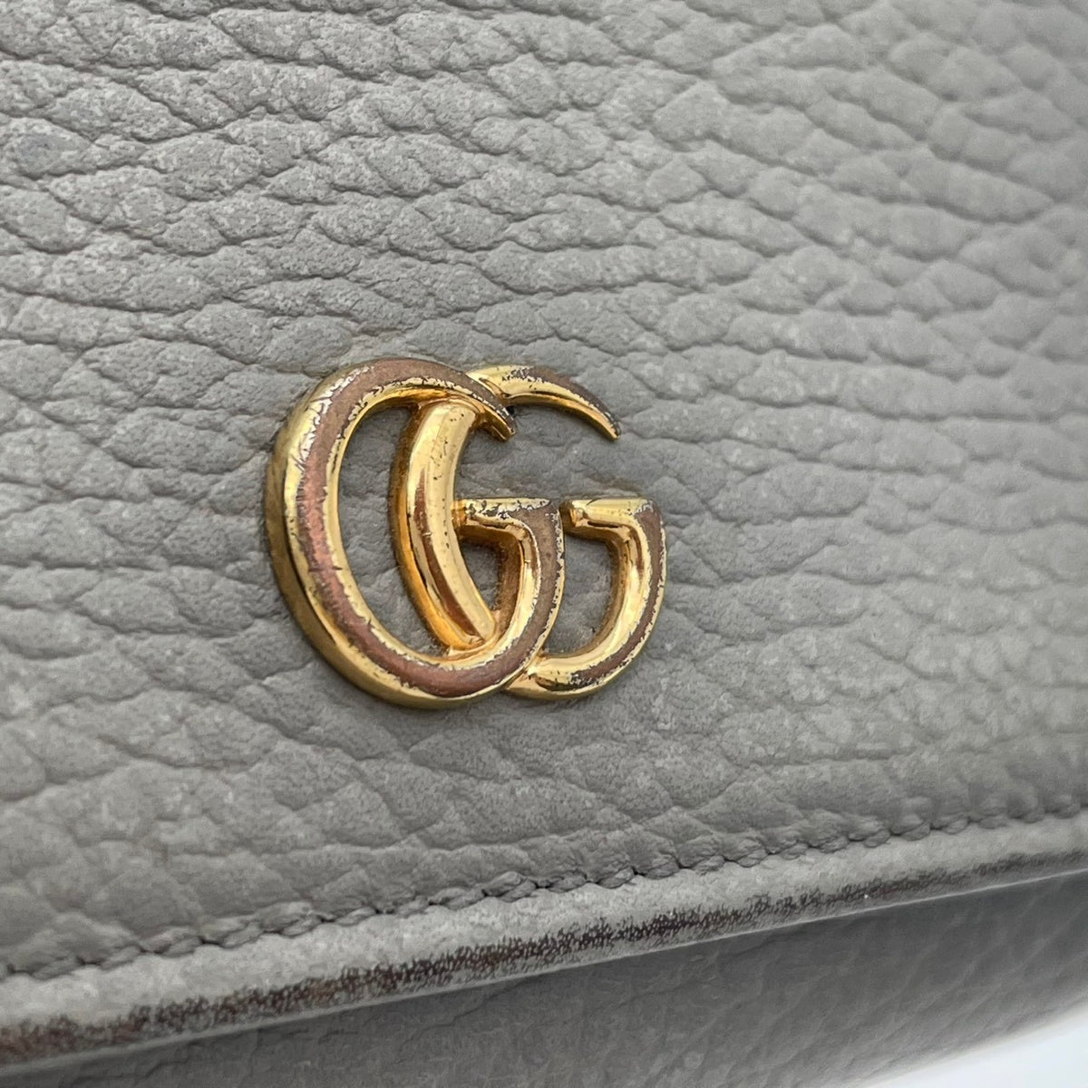 グッチ GUCCI GGマーモント プチ マーモント 三つ折り財布 トライフォールドウォレット コンパクトウォレット ミニ財布 レザー 本革 グレー 灰色 ゴールド金具 ダブルG 474746 レディース メンズ ユニセックス M3