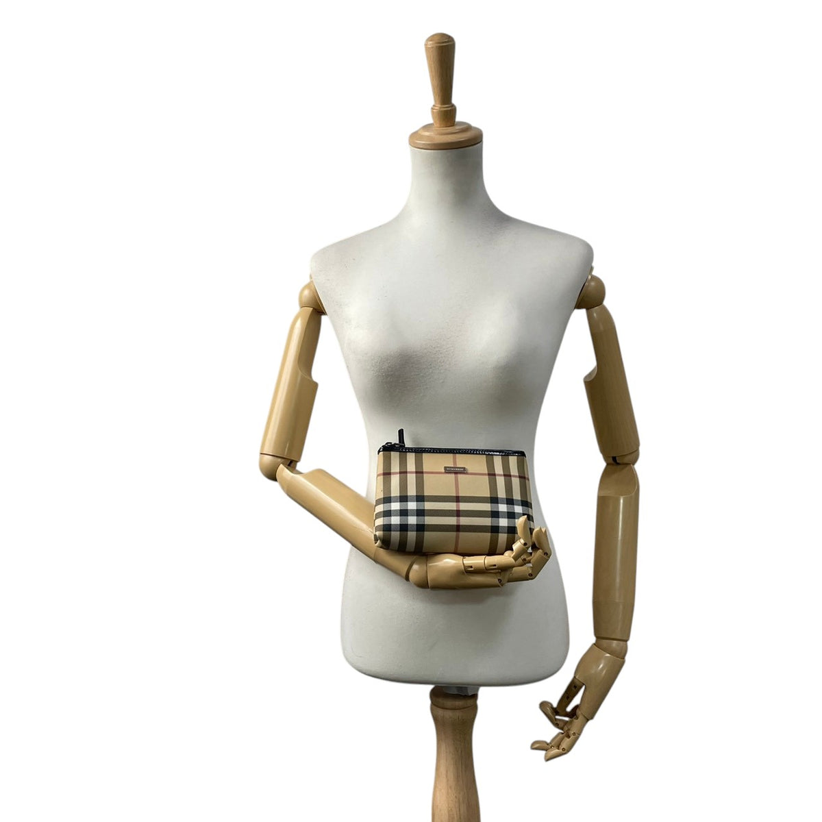 【美品】バーバリー BURBERRY ノバチェック PVC レザー コスメポーチ 化粧ポーチ マルチポーチ 小物入れ メイクポーチ ベージュ ブラック 黒 シルバープレート金具 トラベル エレガント クラシカル レディース メンズ M3