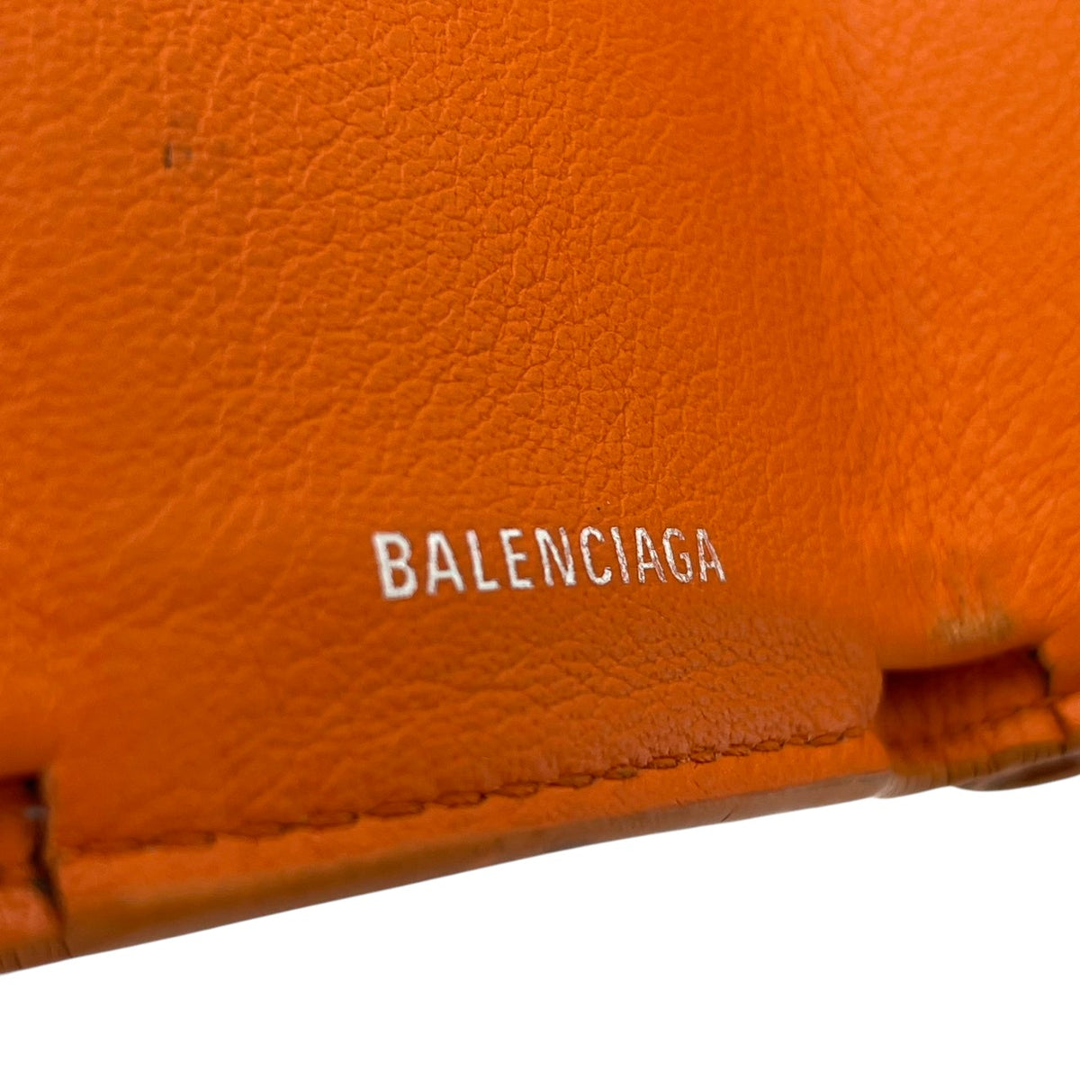 バレンシアガ BALENCIAGA ペーパー ミニ ウォレット Papier Mini Wallet 三つ折り財布 トライフォールド コンパクト ミニ財布 スムースレザー 本革 オレンジ 橙色 シルバーロゴ刻印 クラシカル カジュアル メンズ レディース M3