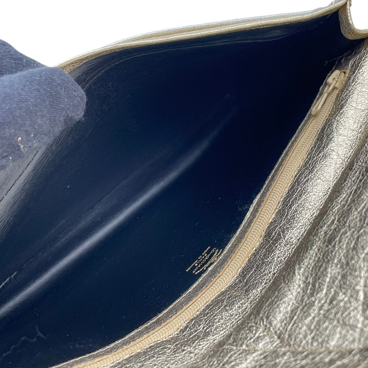 【良品】LONGCHAMP ロンシャン ヴィンテージ クラッチバッグ セカンドバッグ レザー 本革 ゴールド シルバー メタリック バイカラー レディース 軽量 エレガント パーティー お呼ばれ 上品 希少 レア 小物入れ 普段使い サブバッグ 大人 S86