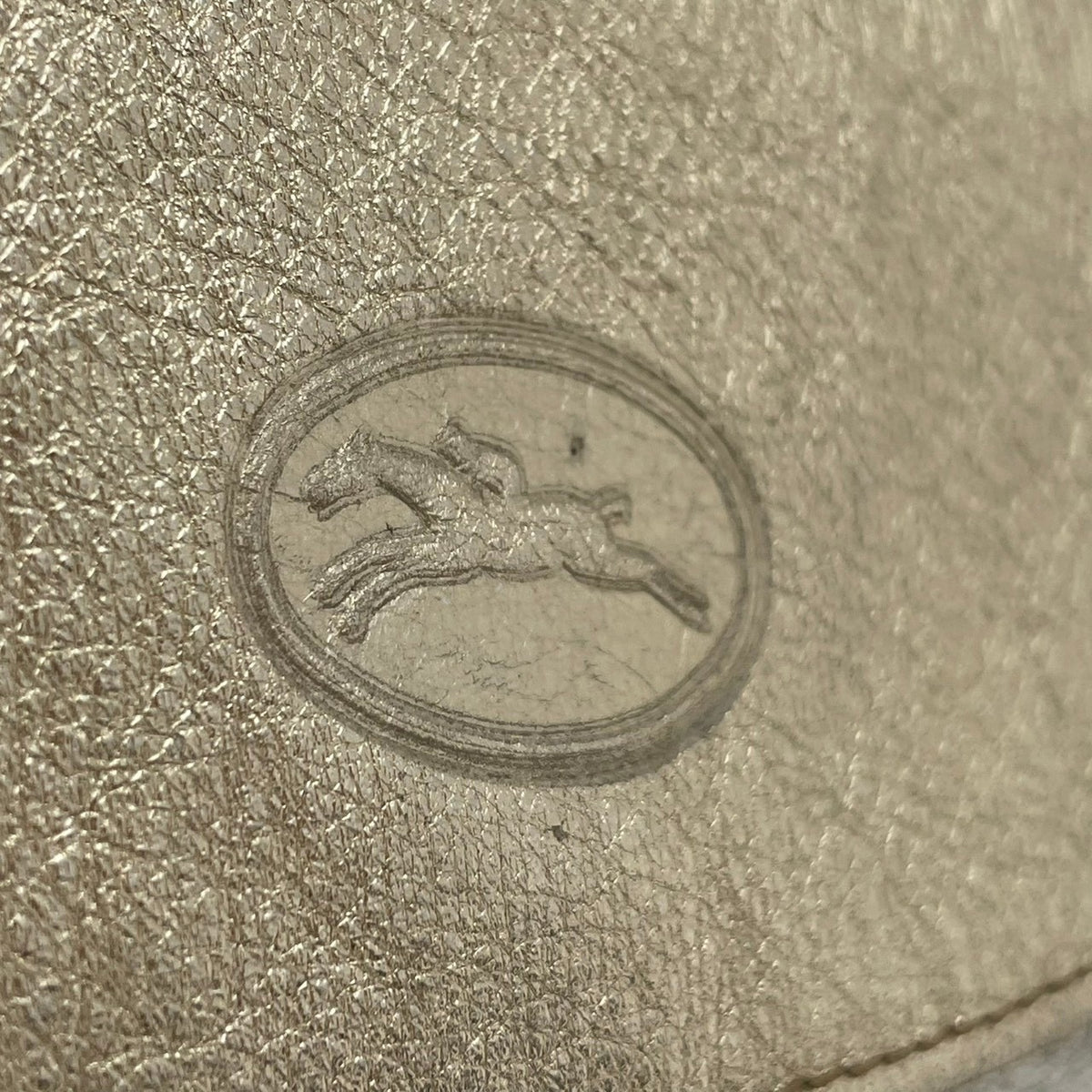 【良品】LONGCHAMP ロンシャン ヴィンテージ クラッチバッグ セカンドバッグ レザー 本革 ゴールド シルバー メタリック バイカラー レディース 軽量 エレガント パーティー お呼ばれ 上品 希少 レア 小物入れ 普段使い サブバッグ 大人 S86