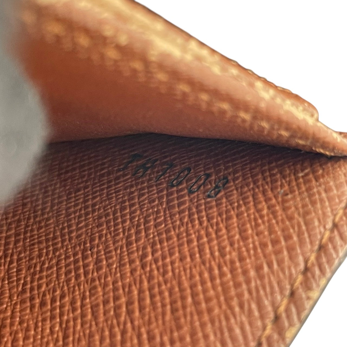 【良品】ルイヴィトン LOUIS VUITTON 三つ折り財布 ポルトフォイユ コアラ モノグラム PVC レザー ブラウン ベージュ 金具 コンパクト ウォレット ミニ財布 箱 保存袋付き メンズ レディース カバン 鞄 オシャレ 高級 ブランド W4