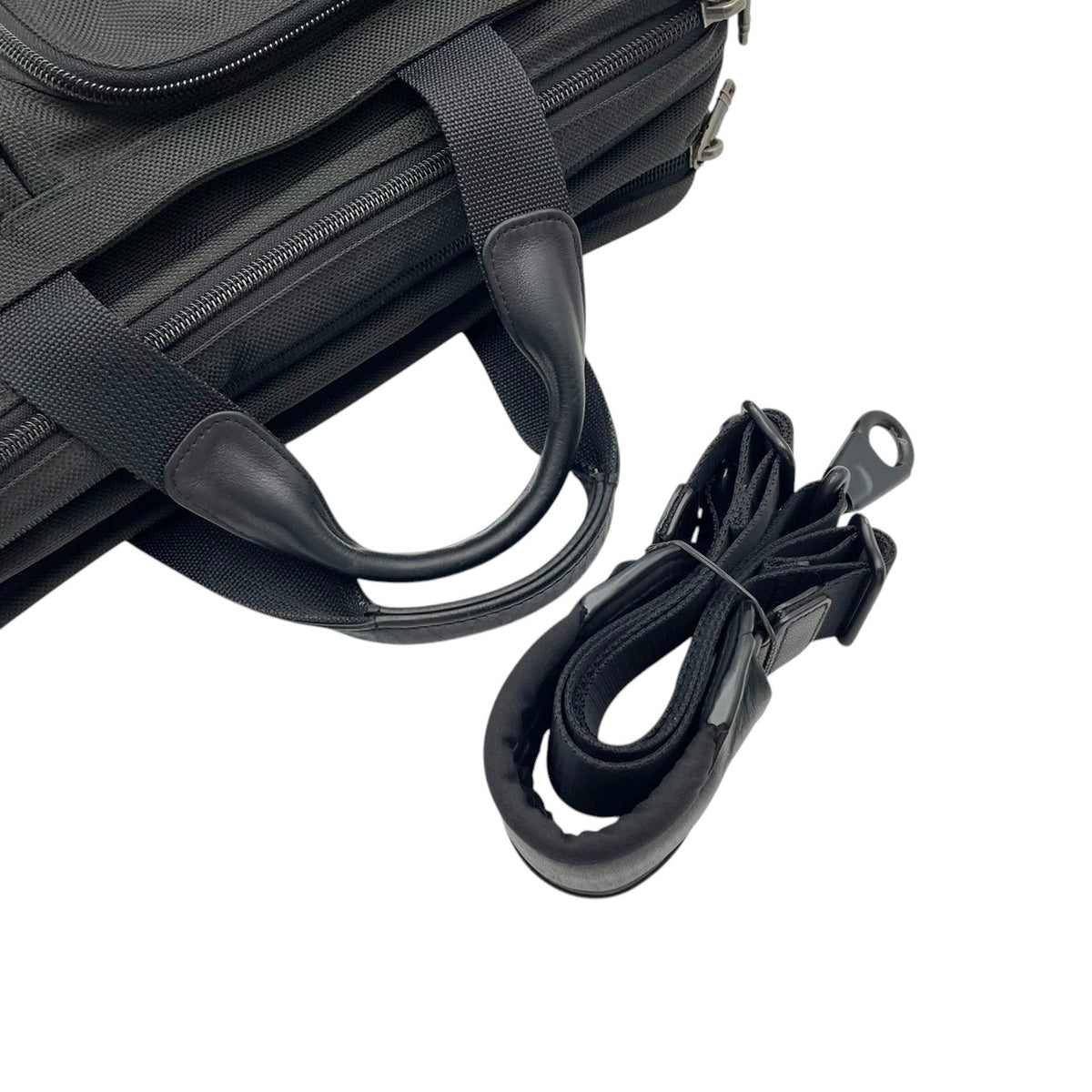 【良品】TUMI トゥミ 2WAY ブリーフケース ビジネスバッグ Alpha バリスティックナイロン レザー ブラック 黒 ショルダーバッグ 手提げ 斜め掛け A4収納可能 通勤 出張 大容量 メンズ カバン 鞄 オシャレ S98