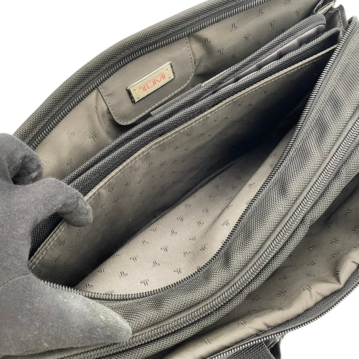 【良品】TUMI トゥミ 2WAY ブリーフケース ビジネスバッグ Alpha バリスティックナイロン レザー ブラック 黒 ショルダーバッグ 手提げ 斜め掛け A4収納可能 通勤 出張 大容量 メンズ カバン 鞄 オシャレ S98