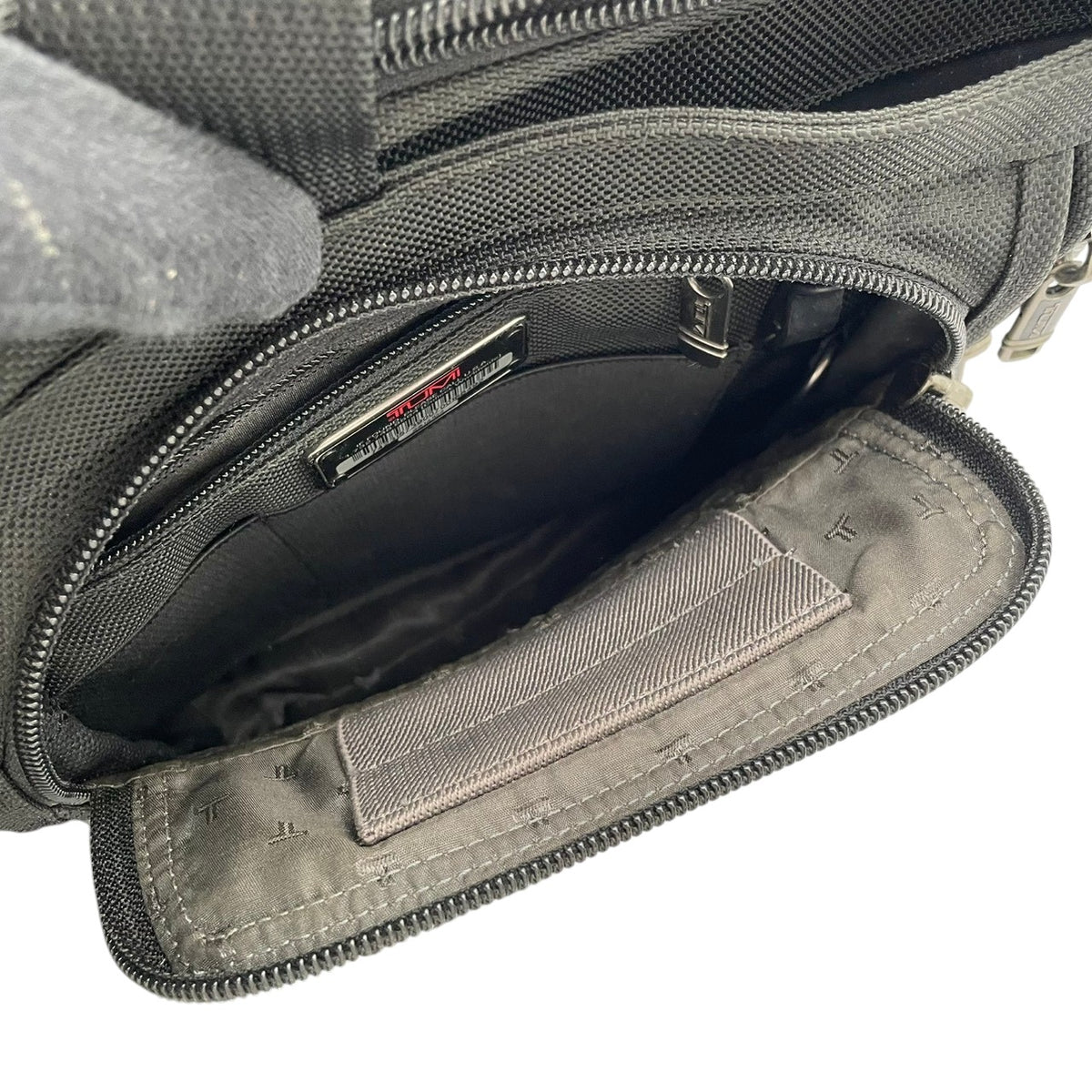 【良品】TUMI トゥミ 2WAY ブリーフケース ビジネスバッグ Alpha バリスティックナイロン レザー ブラック 黒 ショルダーバッグ 手提げ 斜め掛け A4収納可能 通勤 出張 大容量 メンズ カバン 鞄 オシャレ S98
