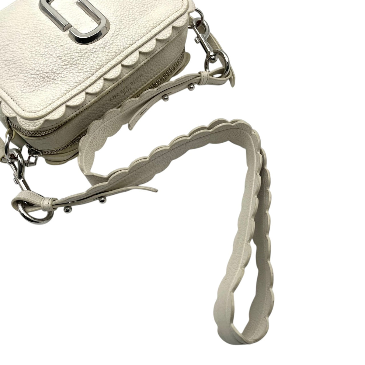 【良品】MARC JACOBS マークジェイコブス ショルダーバッグ ザ ソフトショット スカロップ 21 レザー ホワイト 白 アイボリー 斜め掛け クロスボディ ダブルジップ スカロップカット レディース カバン 鞄 S83