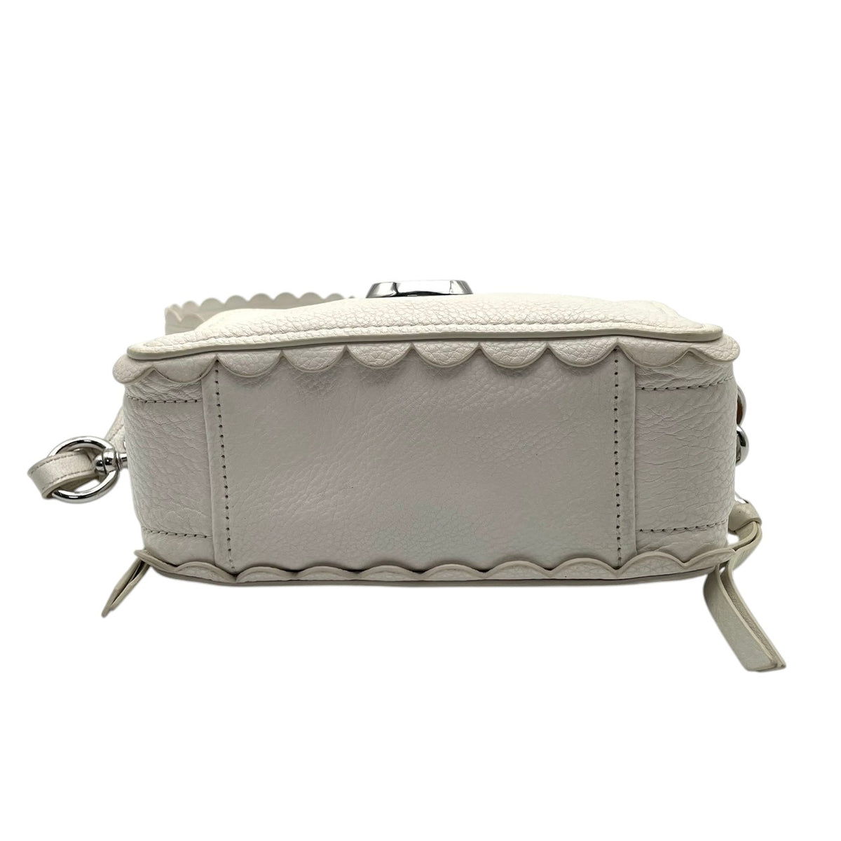 【良品】MARC JACOBS マークジェイコブス ショルダーバッグ ザ ソフトショット スカロップ 21 レザー ホワイト 白 アイボリー 斜め掛け クロスボディ ダブルジップ スカロップカット レディース カバン 鞄 S83