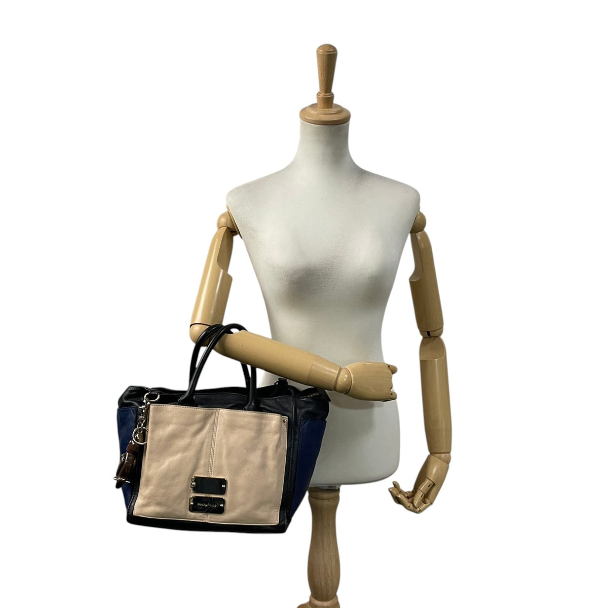 【良品】See By Chloe シーバイクロエ トートバッグ ショルダーバッグ NELLIE ネリー 2WAY ハンドバッグ レザー ベージュ ブラック 黒 ネイビー マルチカラー 斜め掛け 肩掛け チャーム付き レディース S83