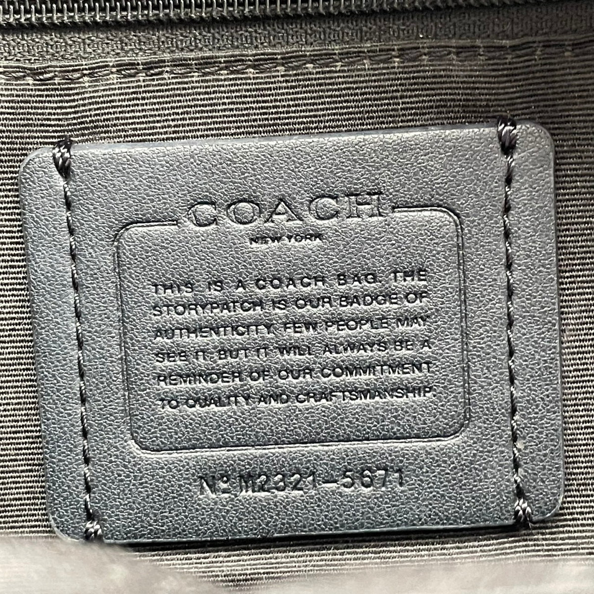良品 COACH コーチ 5671 Court コート バックパック リュック デイパック シグネチャー グレー PVC レザー ブラック ロゴ 総柄 フロントポケット サイドポケット ファスナー 大容量 レディース カジュアル デイリー S99