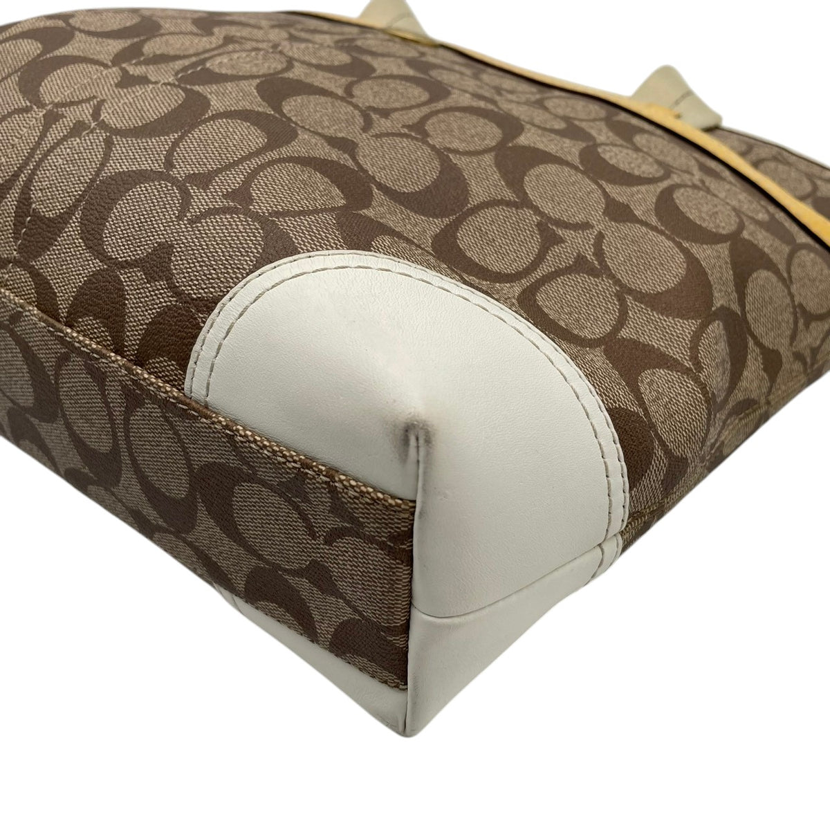 良品 COACH コーチ 11350 ヘリテージ ストライプ シグネチャー トートバッグ ライトブラウン アイボリー PVC レザー ゴールド金具 ロゴ 馬車柄 肩掛け ハンドバッグ レディース キャンバス 大型ロゴ デイリー S99