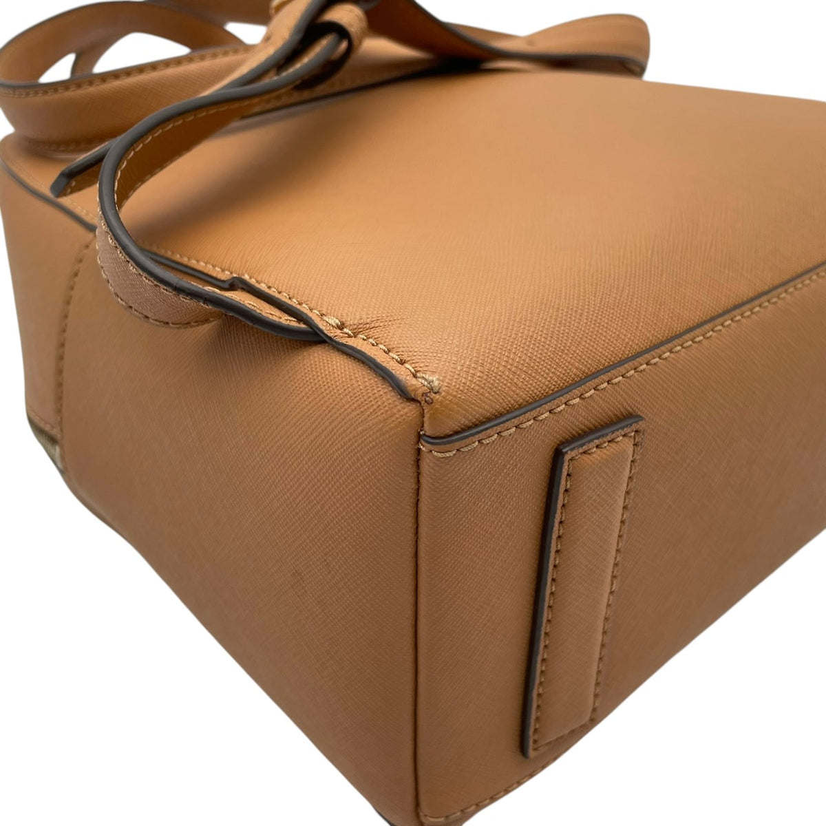 TORY BURCH トリーバーチ Emerson エマーソン バックパック リュック デイパック キャメル レザー サフィアーノ調 ダブルT ロゴ ゴールド金具 フロントポケット ファスナー 無地 レディース 通勤 通学 カジュアル デイリー S95