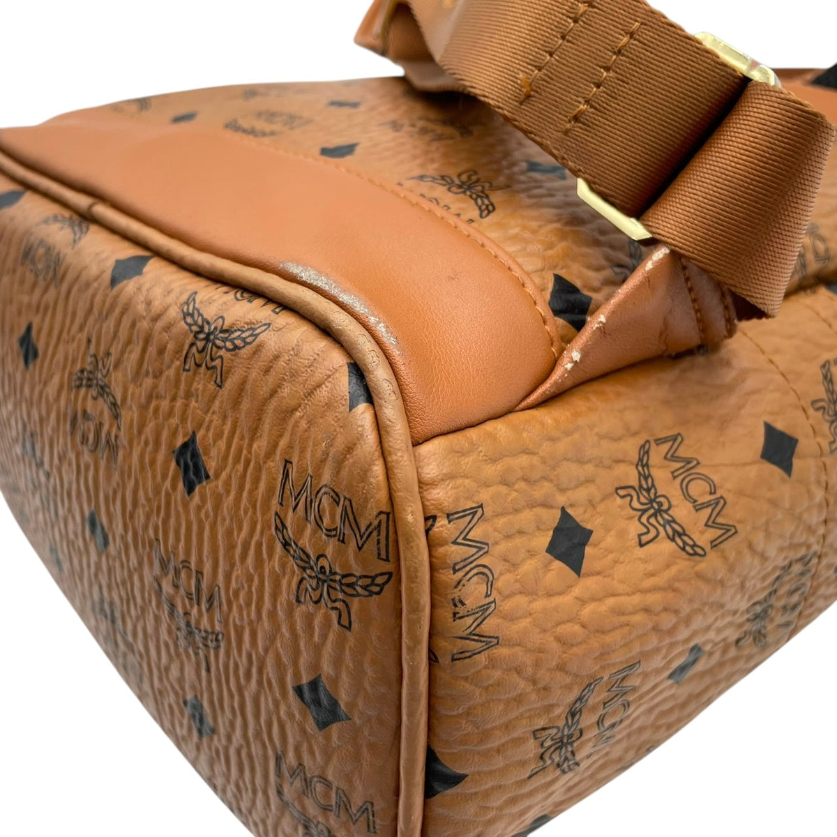 良品 MCM エムシーエム Stark スターク バックパック リュック キャメルブラウン Visetos ヴィセトス モノグラム コーティングキャンバス レザー ゴールド金具 ロゴプレート 総柄 フロントポケット レディース メンズ デイパック S95