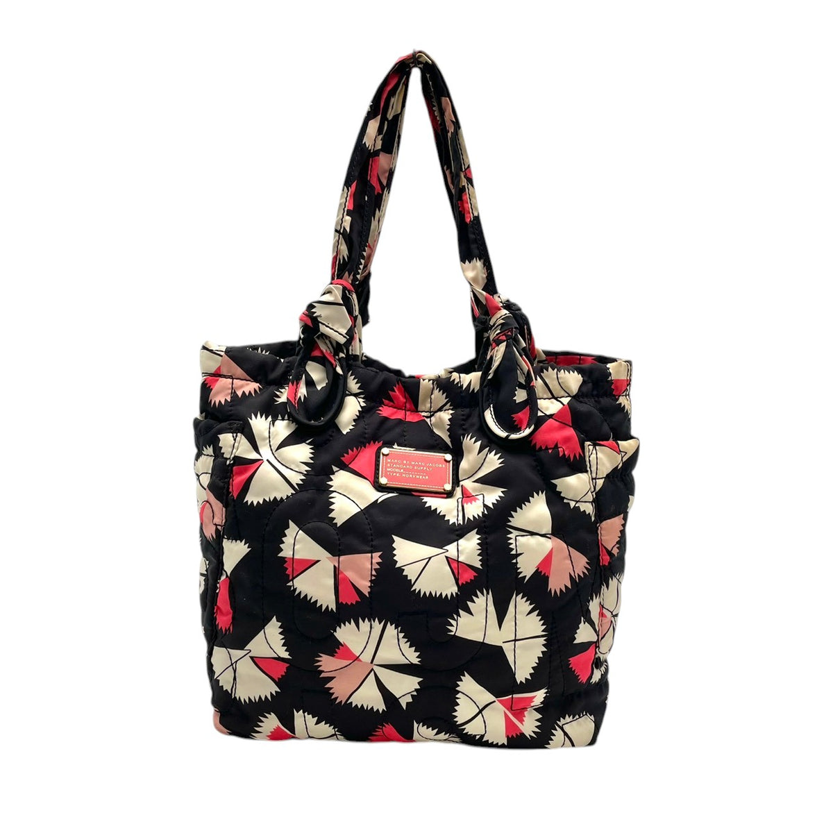 良品 MARC BY MARC JACOBS マークバイマークジェイコブス STANDARD SUPPLY WORKWEAR トートバッグ 黒 ナイロン キルティング リボン柄 総柄 ロゴプレート 肩掛け ハンドバッグ レディース ブラック ピンク S95