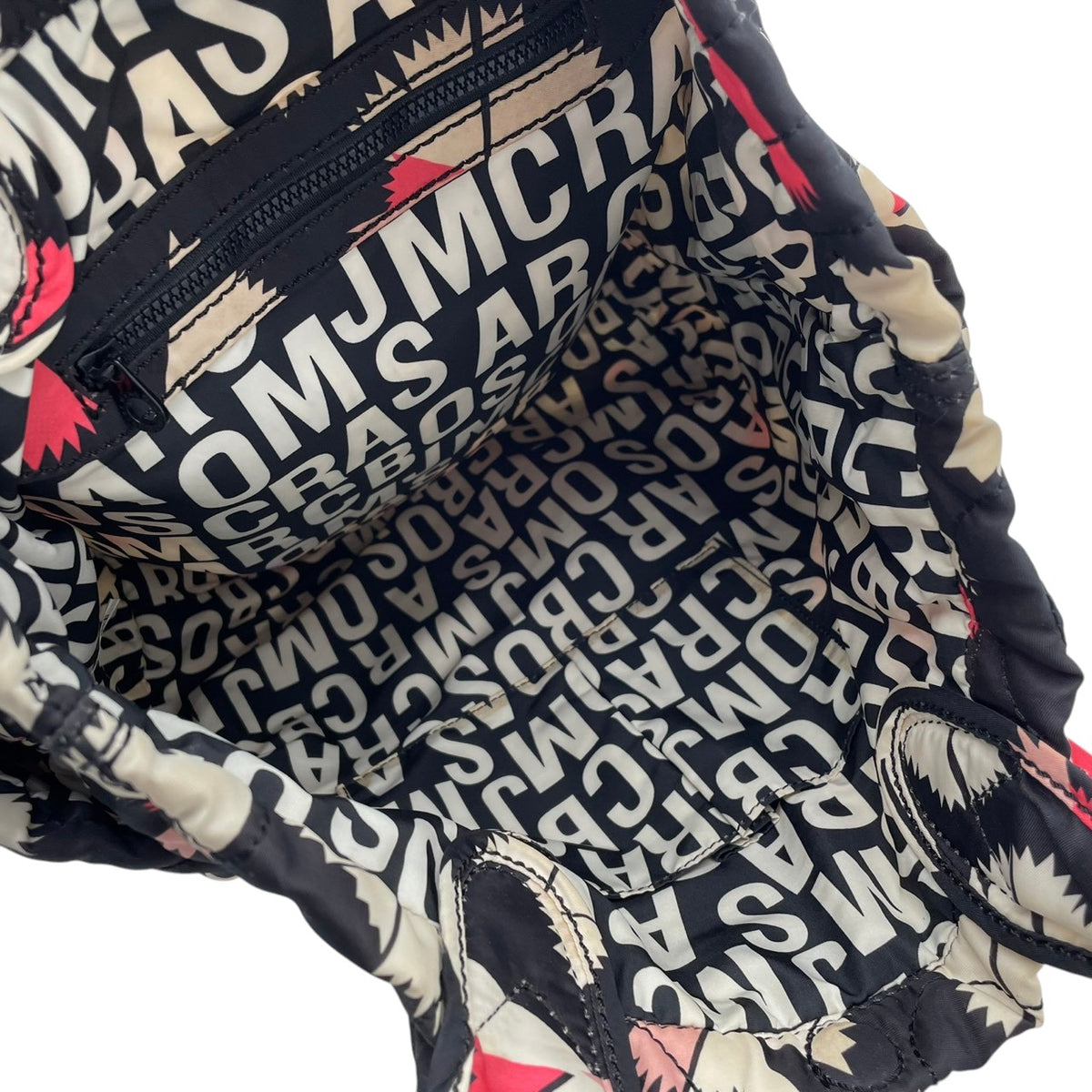 良品 MARC BY MARC JACOBS マークバイマークジェイコブス STANDARD SUPPLY WORKWEAR トートバッグ 黒 ナイロン キルティング リボン柄 総柄 ロゴプレート 肩掛け ハンドバッグ レディース ブラック ピンク S95