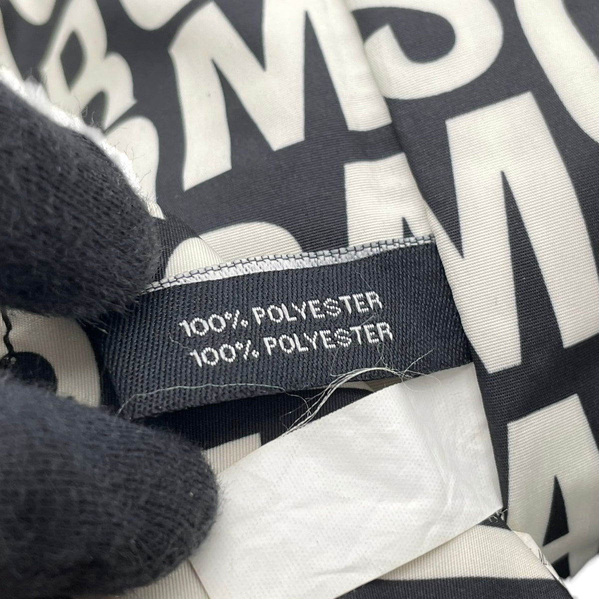 良品 MARC BY MARC JACOBS マークバイマークジェイコブス STANDARD SUPPLY WORKWEAR トートバッグ 黒 ナイロン キルティング リボン柄 総柄 ロゴプレート 肩掛け ハンドバッグ レディース ブラック ピンク S95