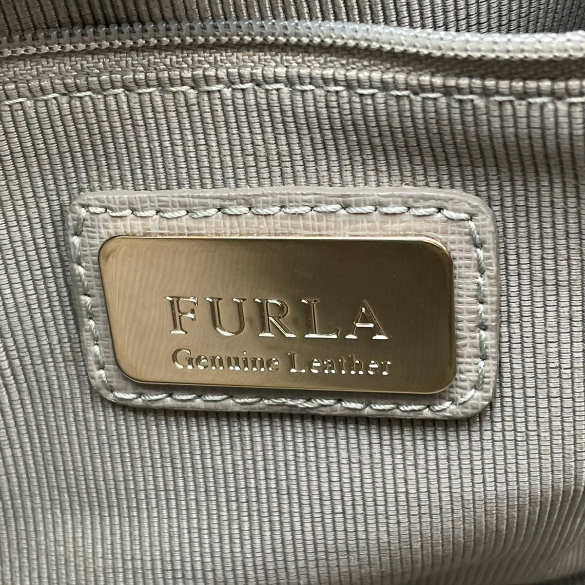 美品 FURLA フルラ LINDA リンダ 2way ハンドバッグ ショルダーバッグ グリーングレー レザー ゴールド金具 ロゴチャーム ミニトート 斜め掛け クロスボディ サイドスナップ レディース S22