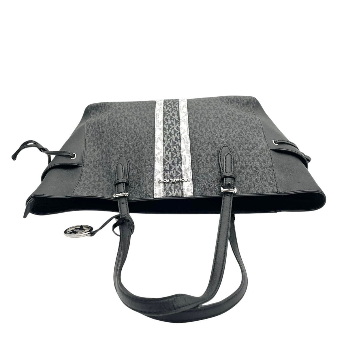 良品 MICHAEL KORS マイケルコース 35F2S2GT7B Gilly ギリー ラージ トートバッグ ブラック シグネチャー PVC レザー ストライプ ドローストリング トップジップ MKロゴ チャーム シルバー金具 肩掛け レディース S22