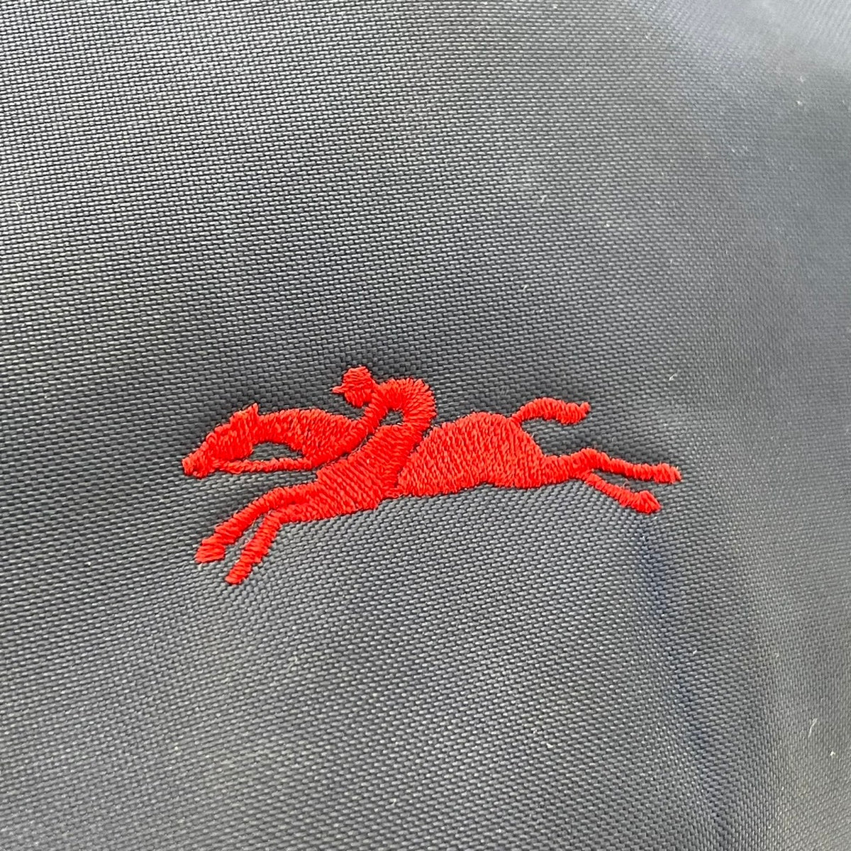 良品 LONGCHAMP ロンシャン LE PLIAGE CLUB ル プリアージュ クラブ トートバッグ ネイビー ナイロン レザー レッド ホース刺繍 ロゴ 肩掛け ロングハンドル ファスナー 折りたたみ レディース S10